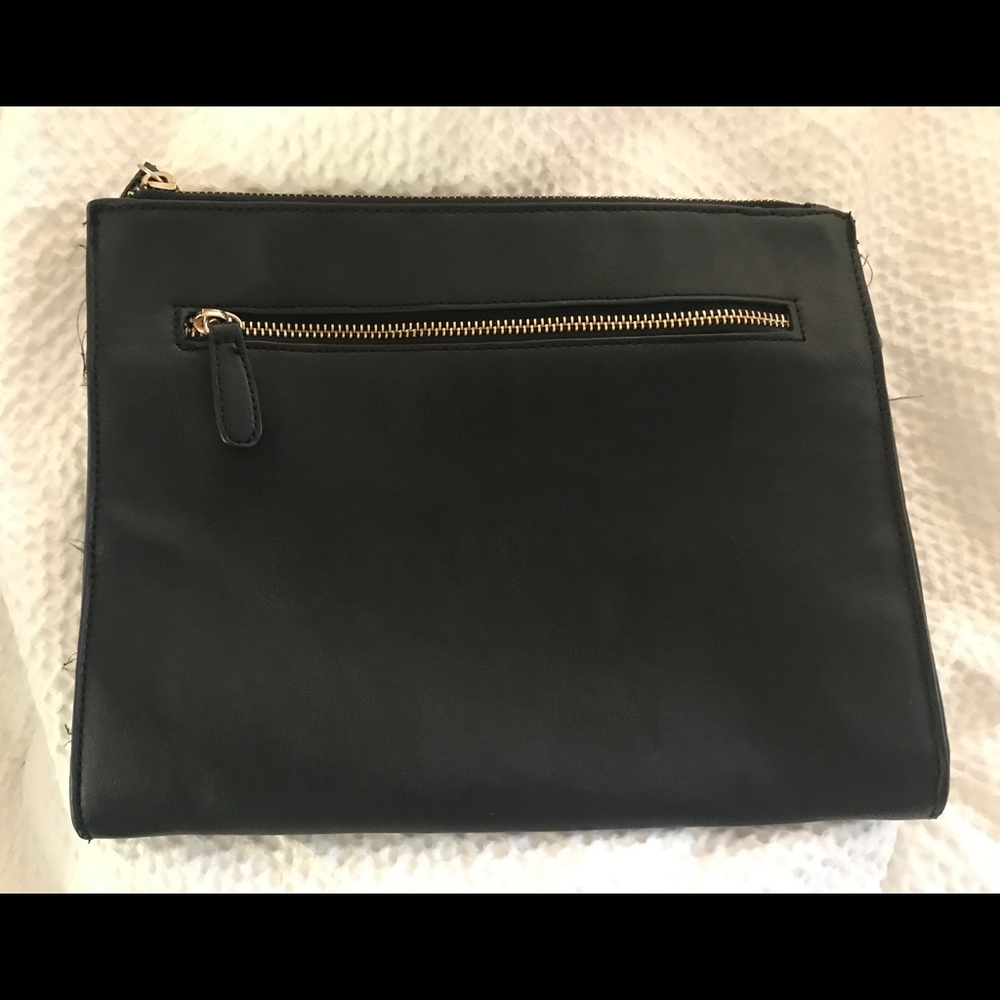 Large clutch. Never used.